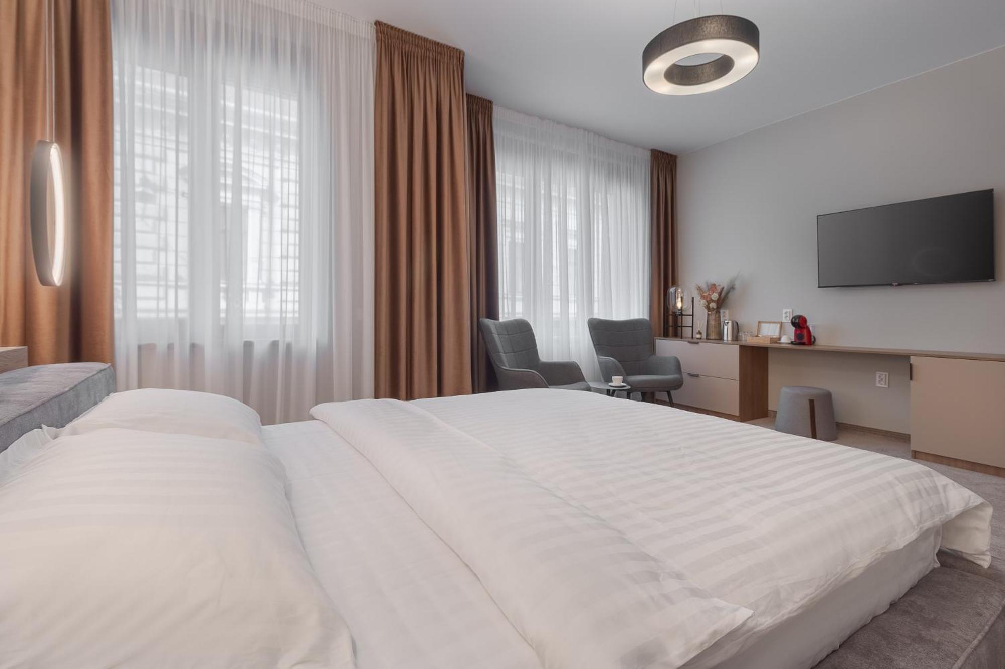 Oasis Rooms Oradea Exterior photo